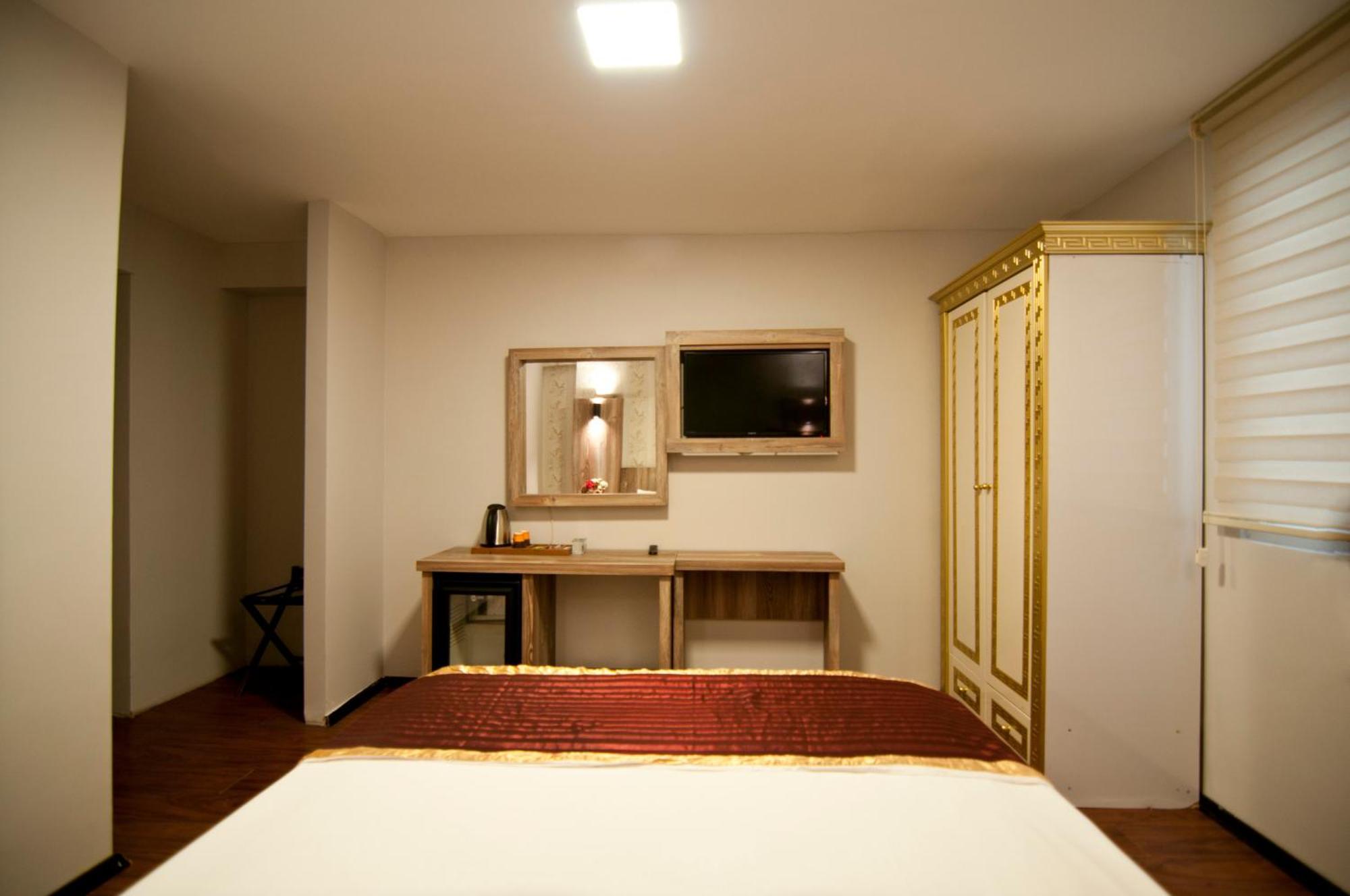 Vali Konak Hotel Istanbul Exterior photo